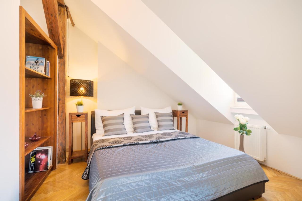 Old Town Square Premium Appart hôtel 4*